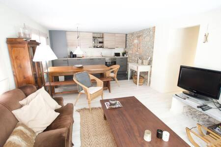 Apartament Central Amb Terrassa Alp Luaran gambar